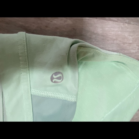 Lululemon Run: Hook Me Up Bra Size 6 - Picture 7 of 9